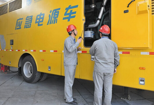 水满乡如何清理被灰尘覆盖的机油散热器？